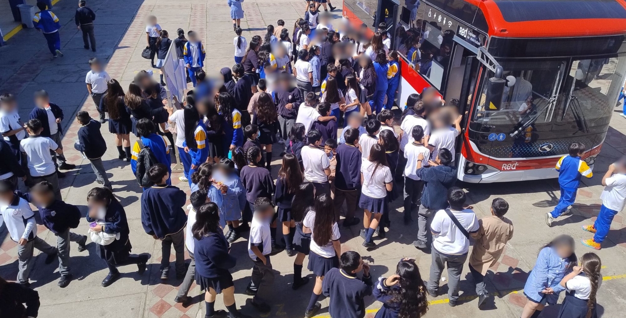 Presentan los nuevos Buses Eléctricos a nuestra comunidad educativa